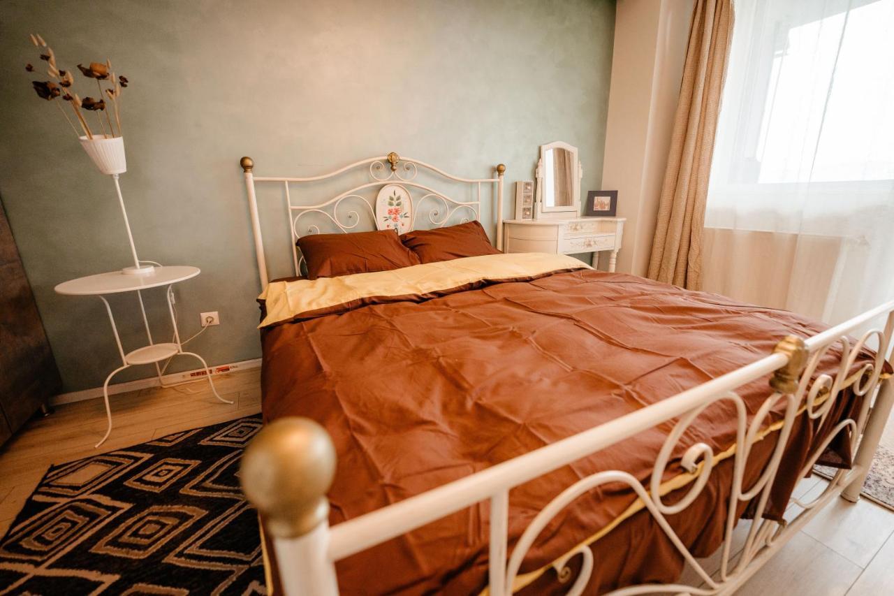 Bright And Cozy Design Apt With Office Apartment Cluj-Napoca Exterior foto