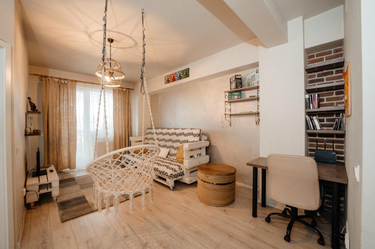 Bright And Cozy Design Apt With Office Apartment Cluj-Napoca Exterior foto